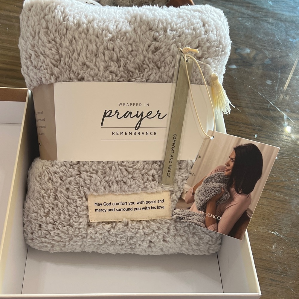 Demdaco hand cozy prayer gift